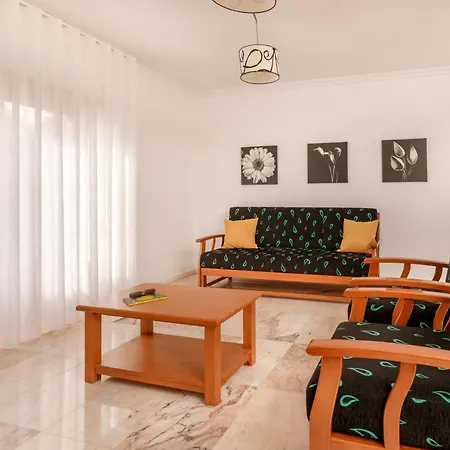 Dina´s At Appartamento Nazaré